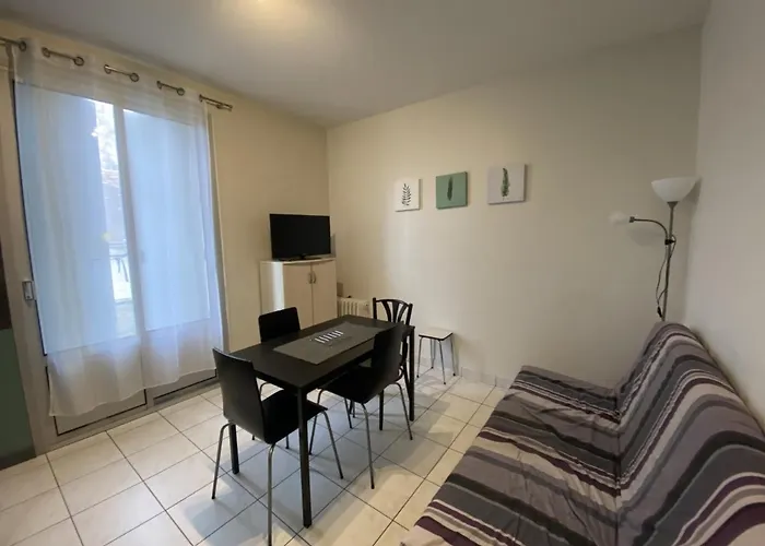 T2 En Centre-ville Avec Balcon Et Wi-fi Proche Des Thermes - - Fr-1-541-77 Apartamento La Roche-Posay